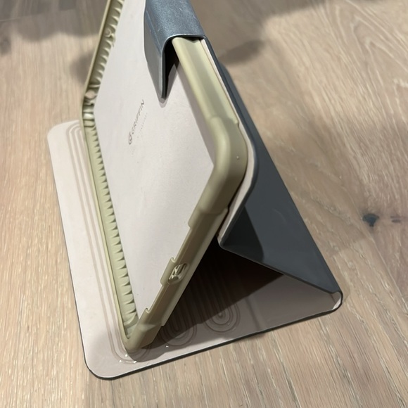 iPad mini case - Picture 5 of 6